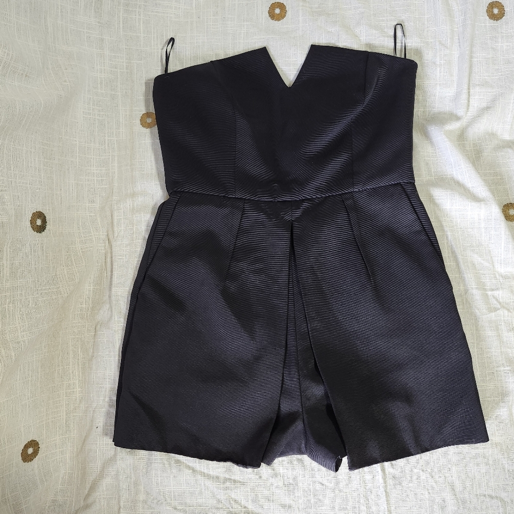 Topshop Black Strapless Structured V Front Pleats Pockets Back Zip Romper 6